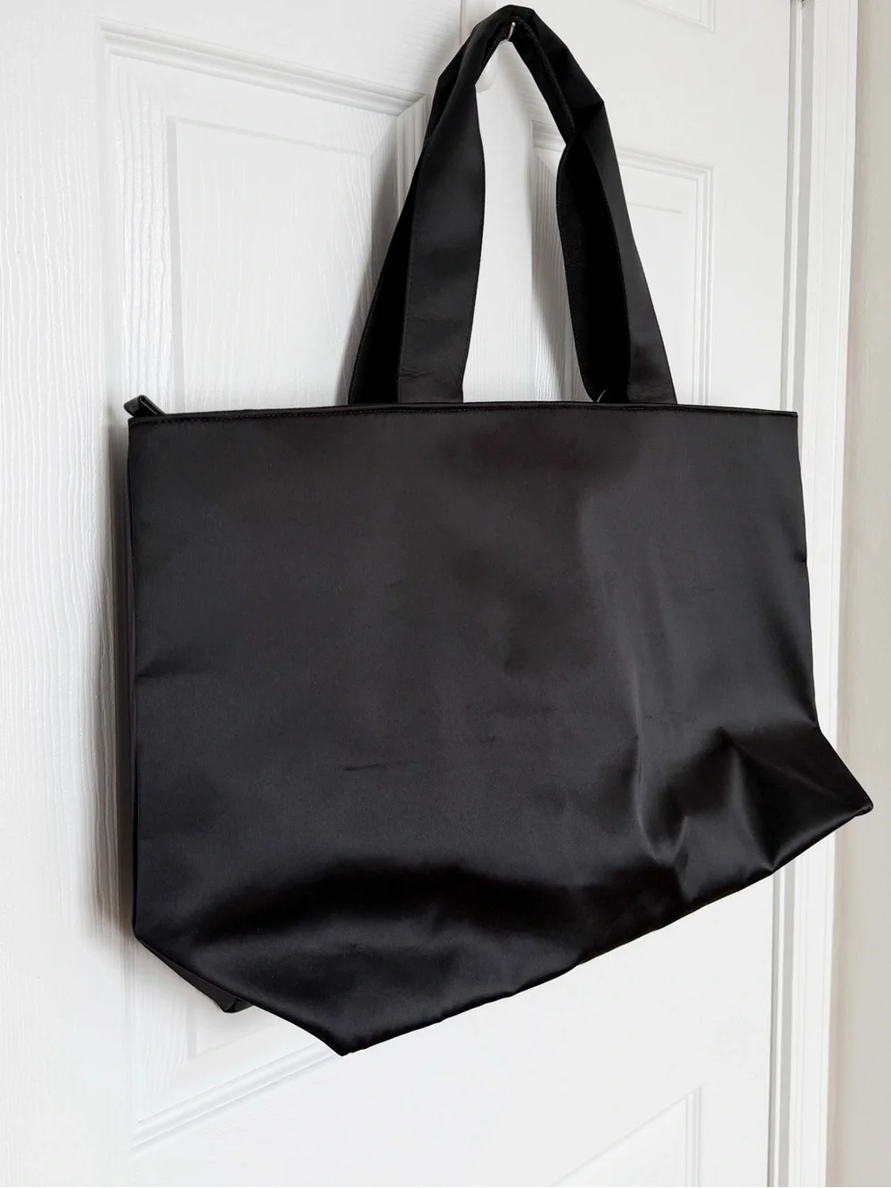 Victoria’s Secret Shine Zipper Tote Bag Holiday 2024 Bling Diamante Graphic NWT - Picture 6 of 6